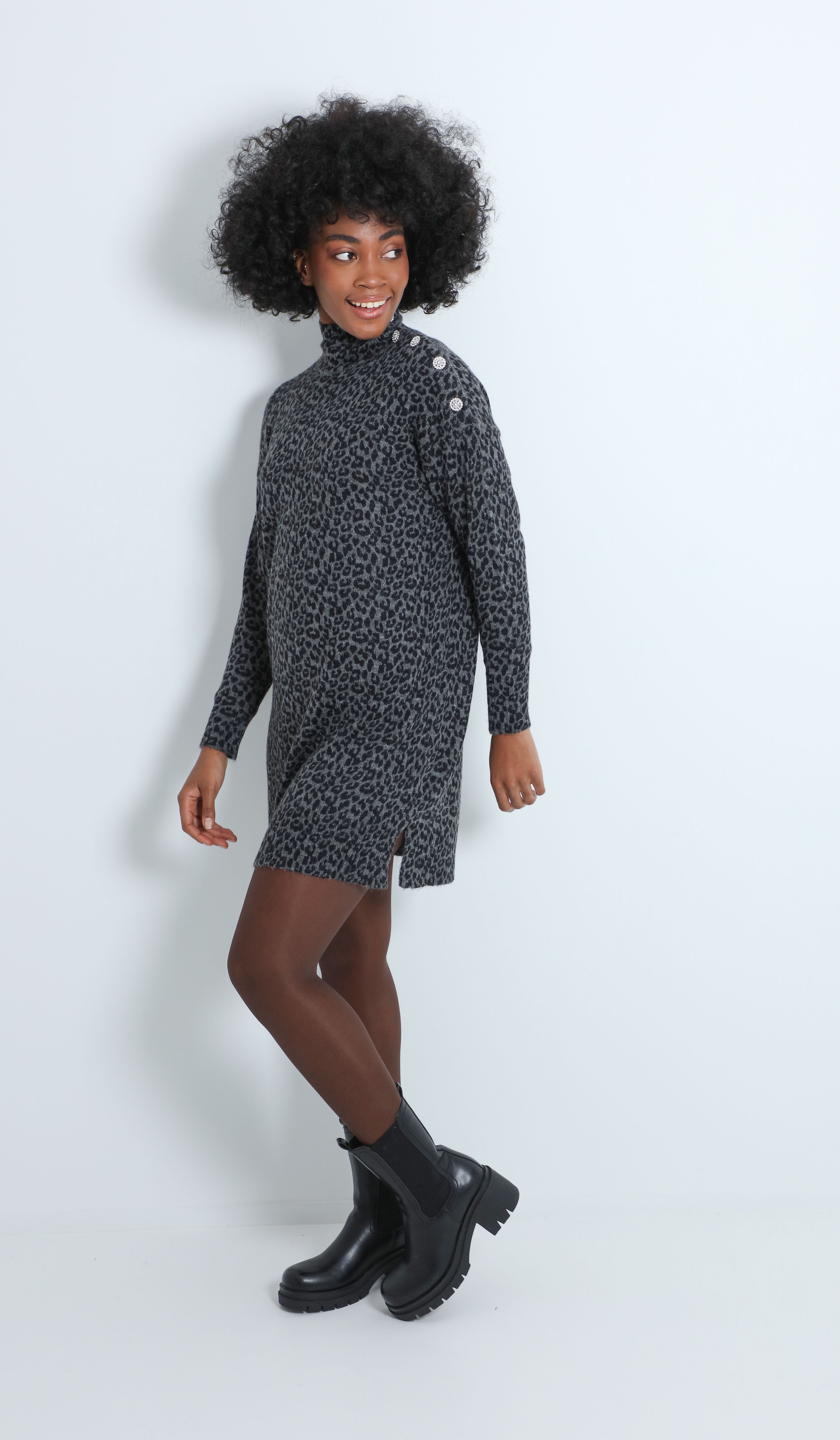 Robe en maille col montant à boutons  - Imprimé