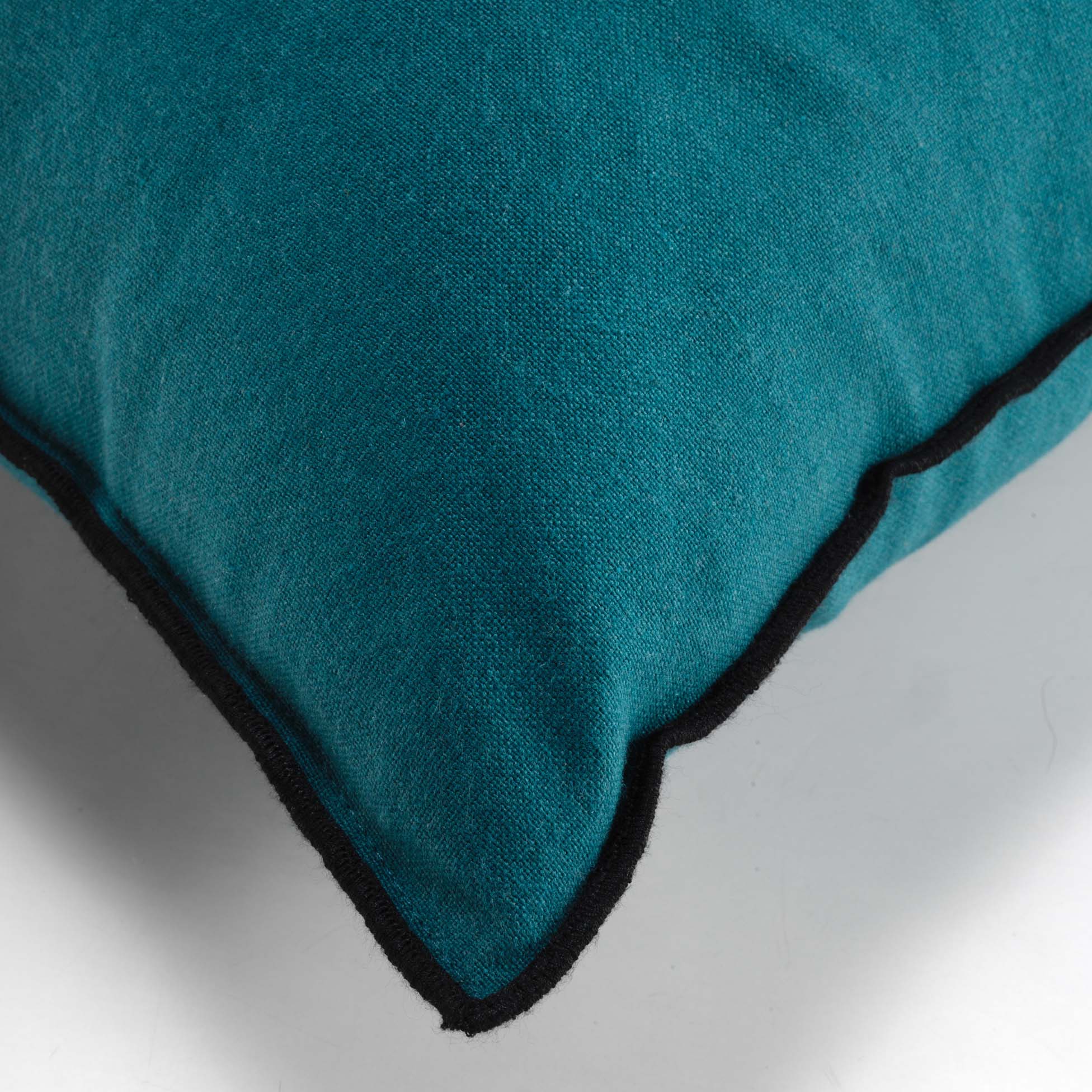 Coussin déhoussable bleu en coton recyclé 50x50cm