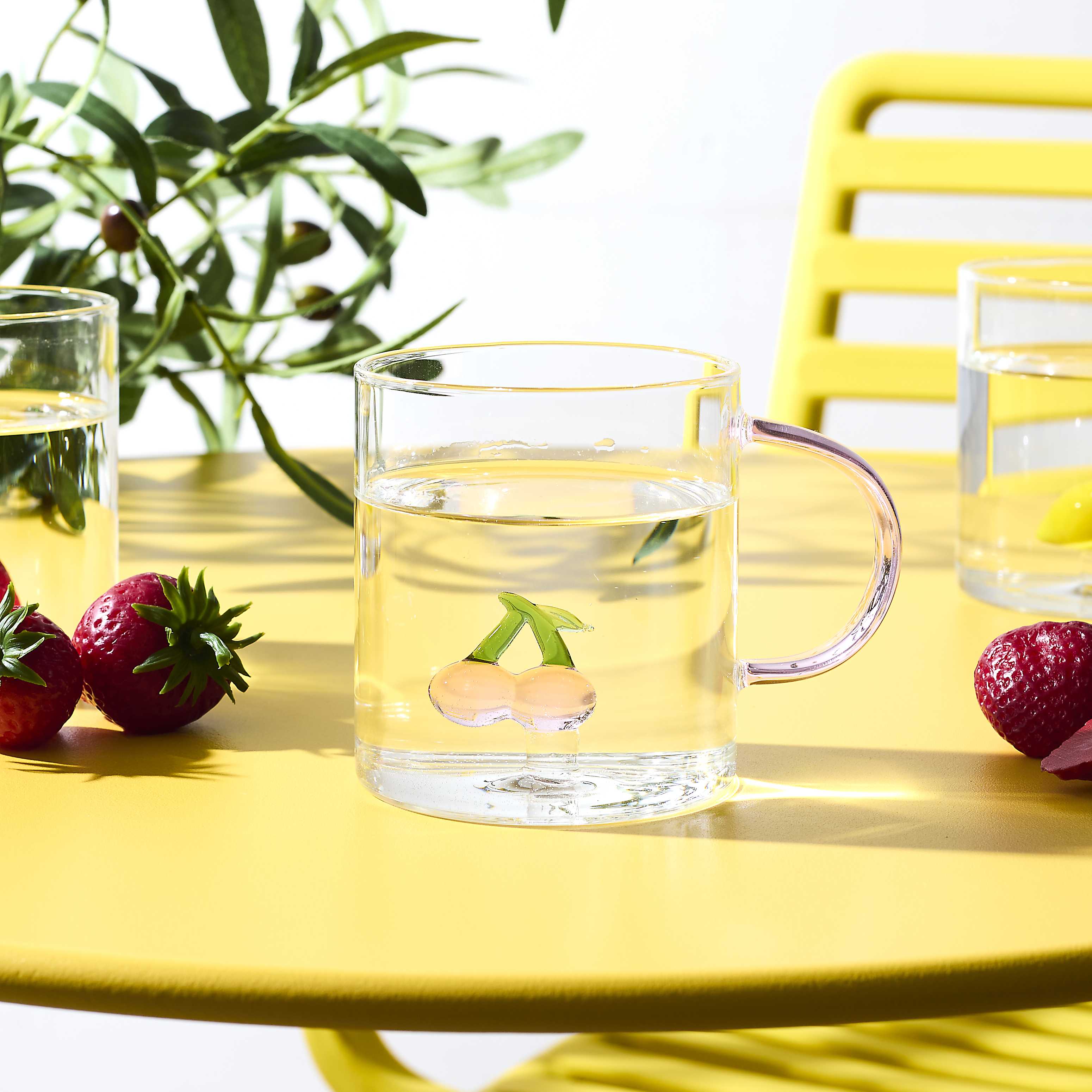 Mug en verre figurine fruit 30 cl