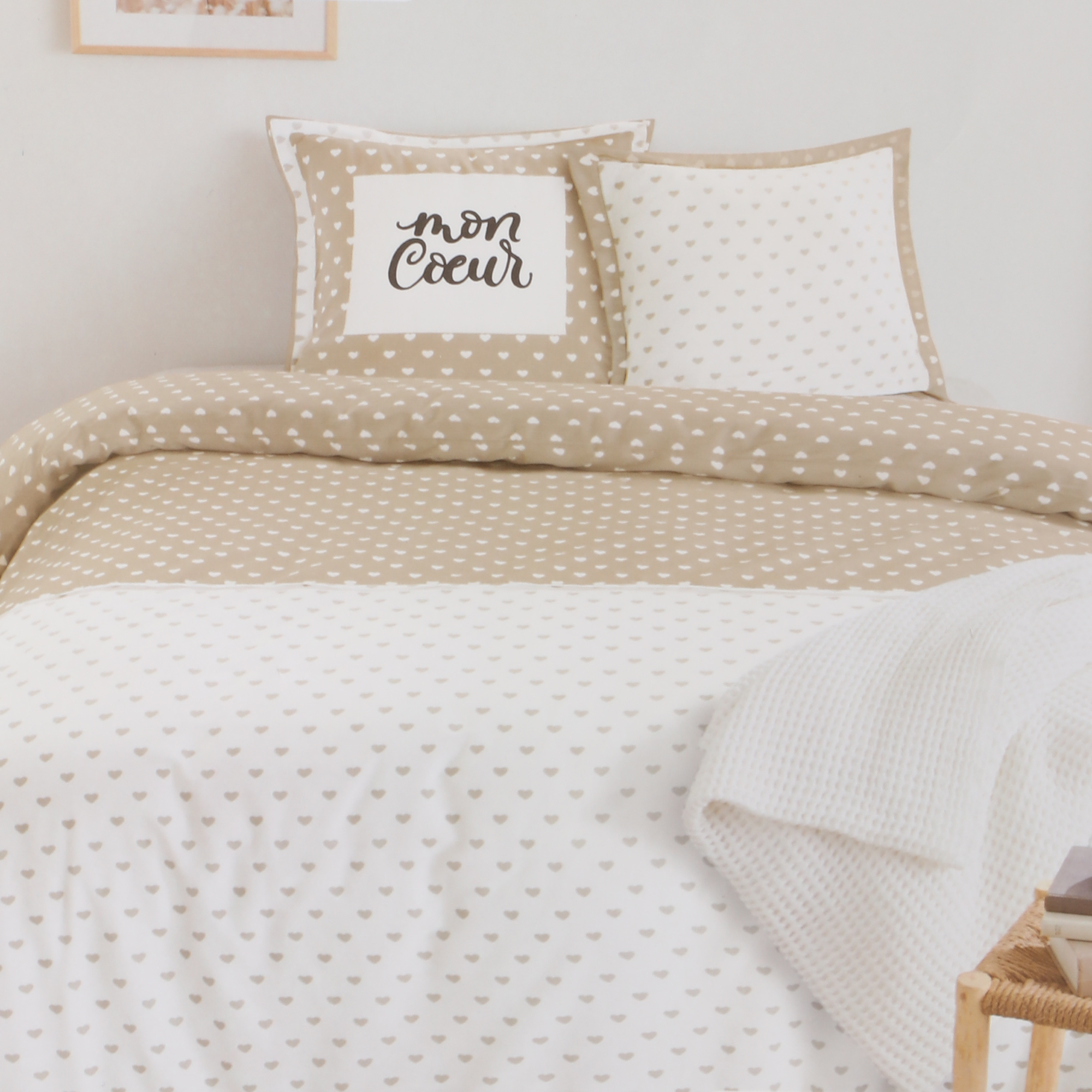Parure housse de couette confection 260x240 cm + 2 Taies d'oreillers 63x63cm  - Blanc
