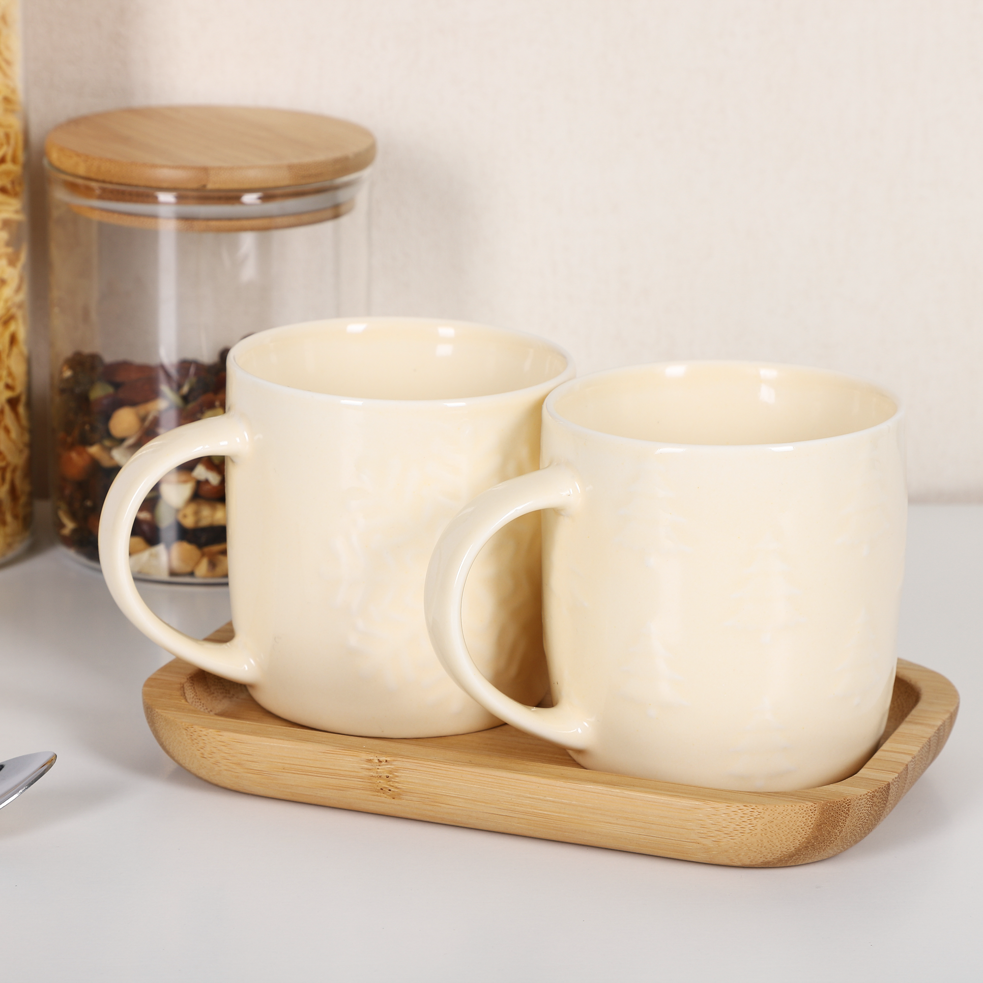 Coffret 2 mugs + plateau en bambou